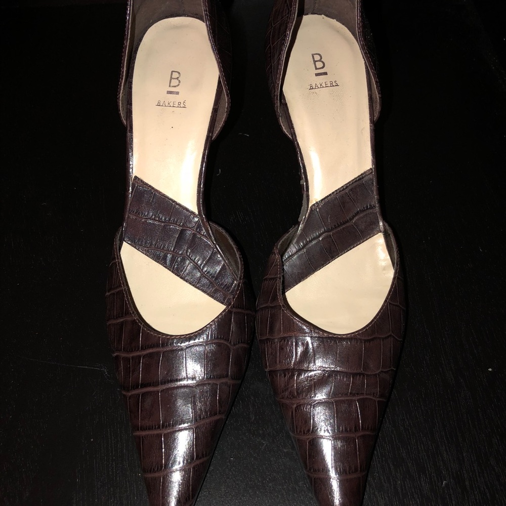 Brown Bakers Pumps